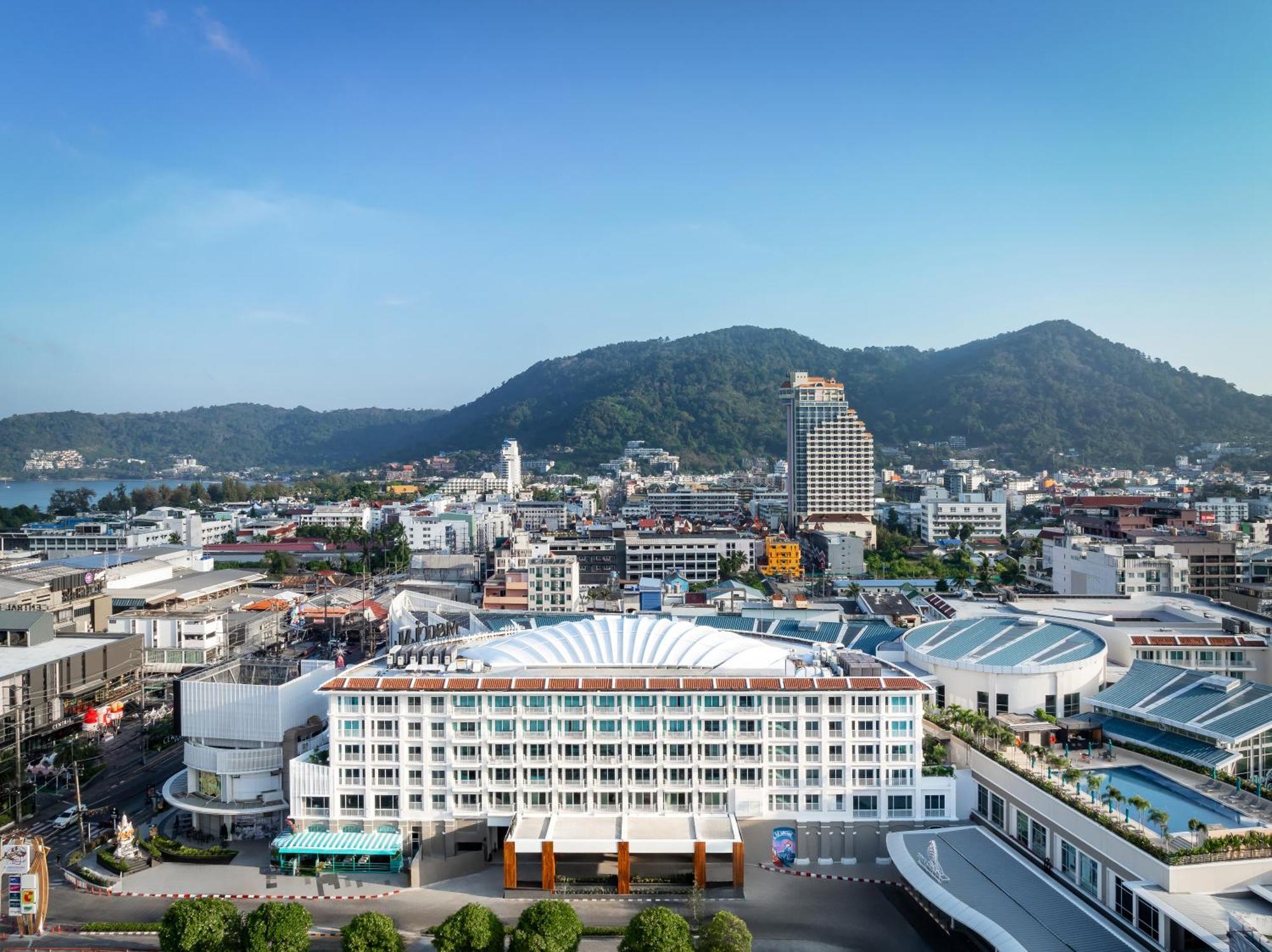 Station touristique M Social Phuket 5*